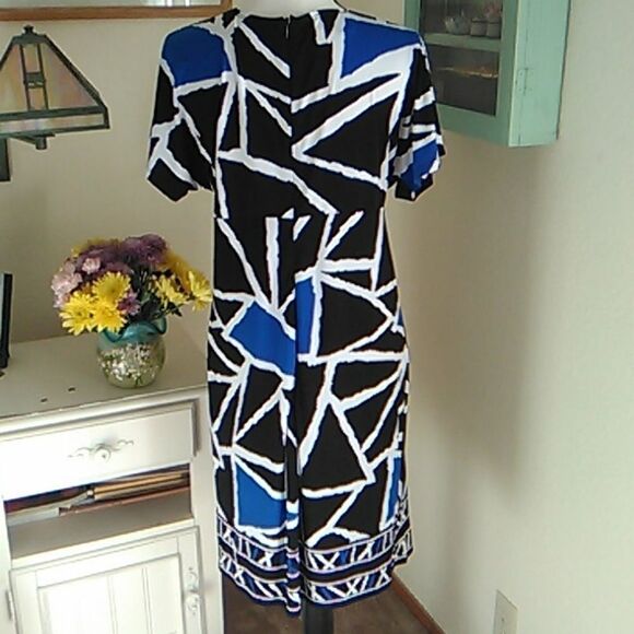 AB Studio Graphic Knit Dress - Picture 4 of 11